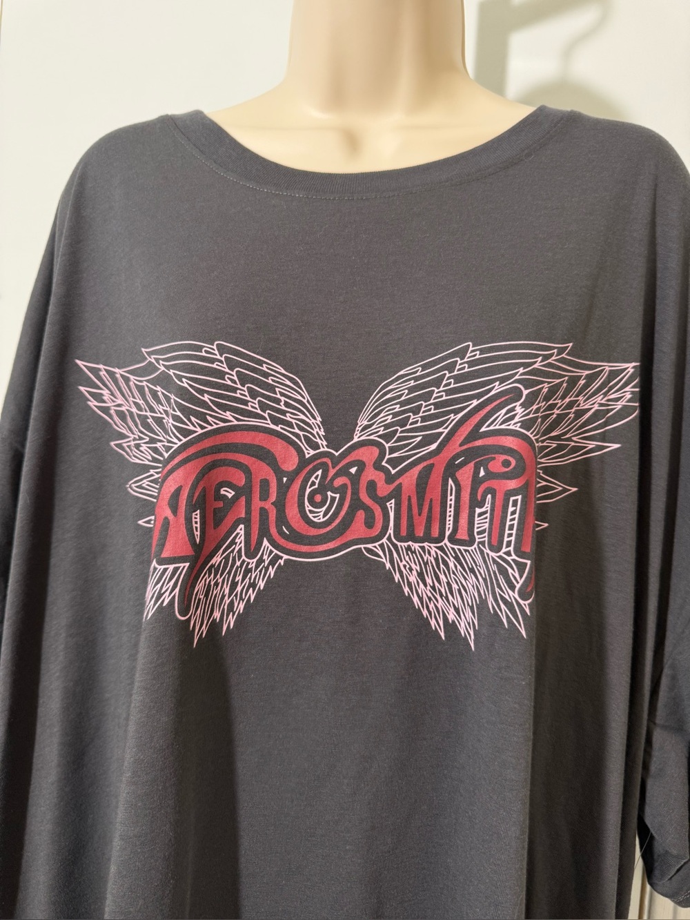 Women’s TORRID Aerosmith Graphic Oversized Fit Crew Cotton Tee Sz 3XL NWT - Picture 4 of 10